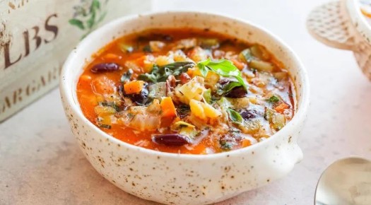 Итальянский суп минестроне: Вкус и польза в каждой ложке