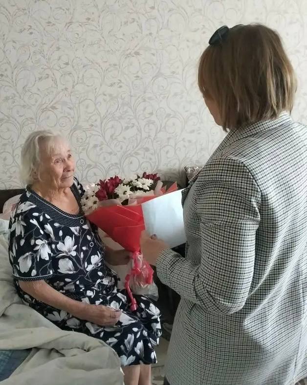 Труженице тыла Василисе Васильевне Садретдиновой исполнилось 95 лет Труженице тыла Василисе Васильевне Садретдиновой исполнилось 95 лет