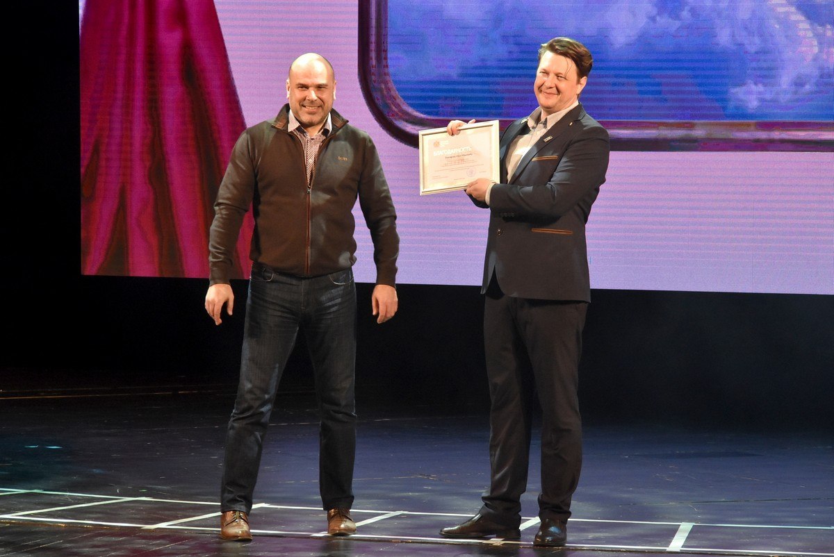 В Рязанском театре драмы прошел большой капустник «Рязань-4» В Рязанском театре драмы прошел большой капустник «Рязань-4»