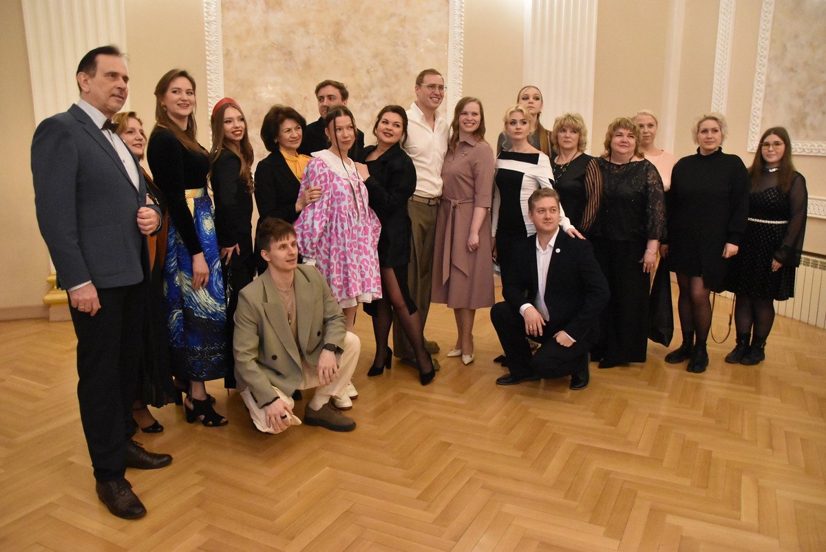 В Рязанском театре драмы прошел большой капустник «Рязань-4» В Рязанском театре драмы прошел большой капустник «Рязань-4»