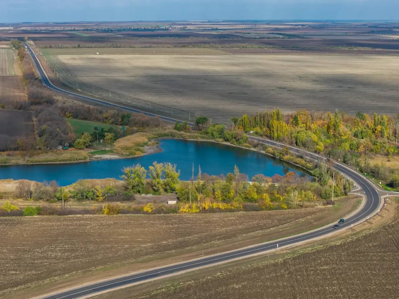 Марат Хуснуллин: Всего в рамках шестилетнего плана, распоряжение об обновлении которого подписал Председатель Правительства, входят более 330 дорожных объектов Марат Хуснуллин: Всего в рамках шестилетнего плана, распоряжение об обновлении которого подписал Председатель Правительства, входят более 330 дорожных объектов