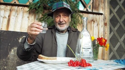 Алкоголь для пожилых: стоит ли позволить себе немного радости?