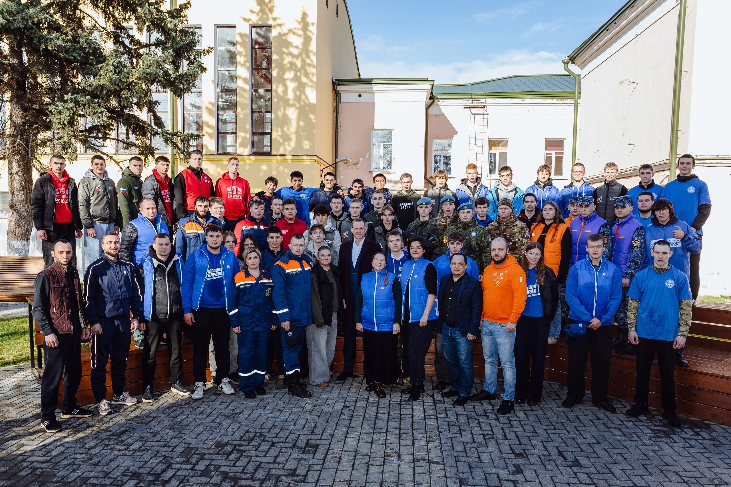 Павел Малков: Отправили гуманитарную помощь в Дагестан Павел Малков: Отправили гуманитарную помощь в Дагестан