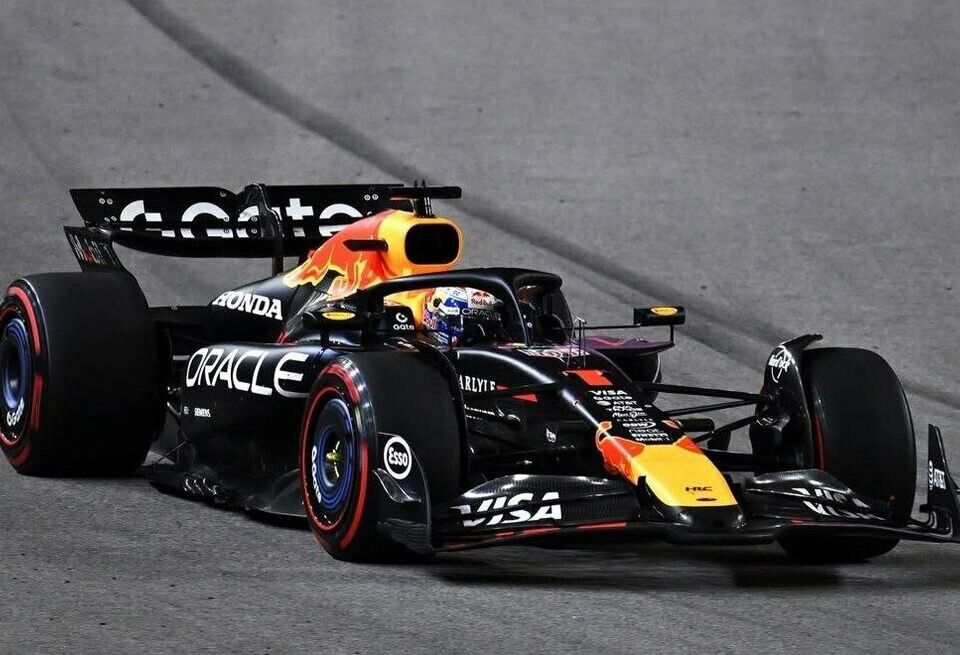 ���������� �������������: Red Bull �������� ���� � ���������