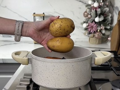 Новое прочтение классики: как заменить ингредиент в салате «шуба» и завоевать сердца гостей