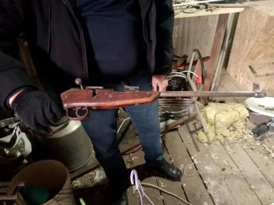 Сотрудники полиции изъяли из дома жителя села Сысои Сараевского района винтовку калибра 5,6 мм