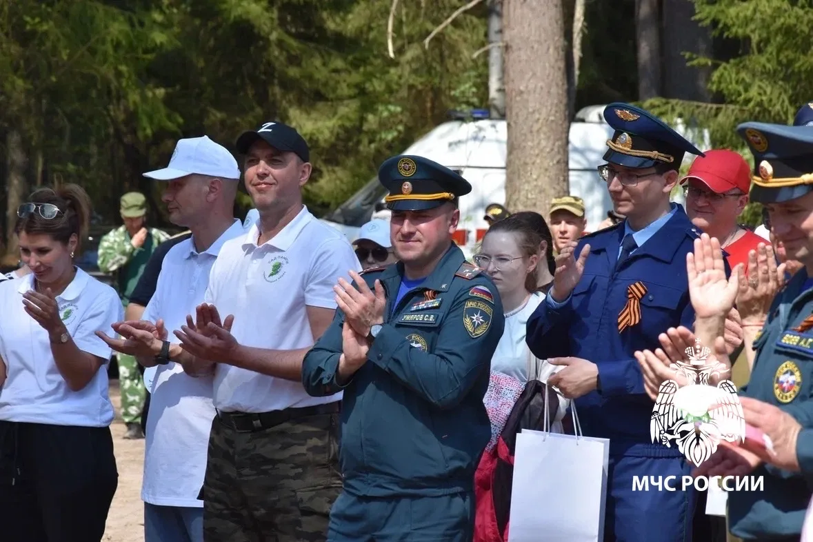 Накануне Дня Победы Сотрудники Главного управления приняли участие в акции «Сад памяти» Накануне Дня Победы Сотрудники Главного управления приняли участие в акции «Сад памяти»