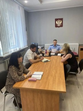 Заместитель прокурора области Александр Качуренко с рабочим визитом посетил Рыбновский округ, где провёл личный приём граждан