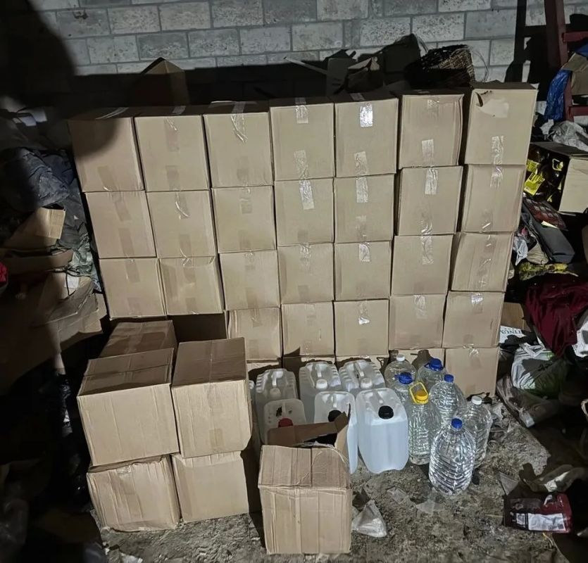 В Шацком муниципальном округе полицейские изъяли из незаконного оборота крупную партию немаркированной водки и спиртосодержащей жидкости