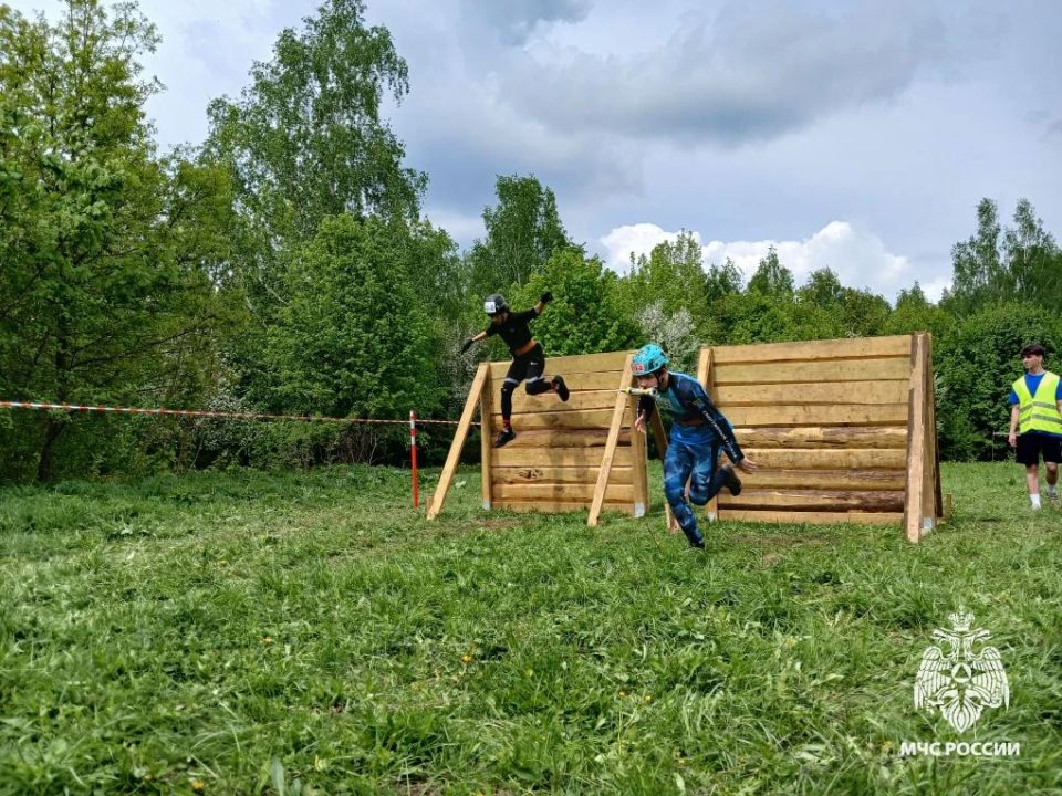 В Рязанском районе завершились ХХIХ соревнования «Школа безопасности» В Рязанском районе завершились ХХIХ соревнования «Школа безопасности»