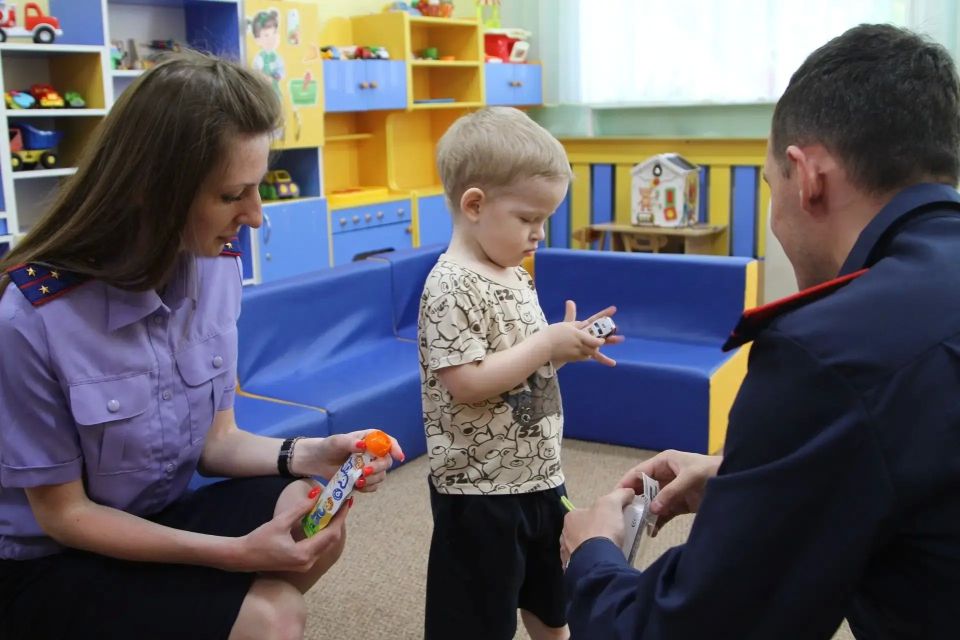 Сотрудники следственного управления СК России по Рязанской области посетили Дом ребенка Сотрудники следственного управления СК России по Рязанской области посетили Дом ребенка