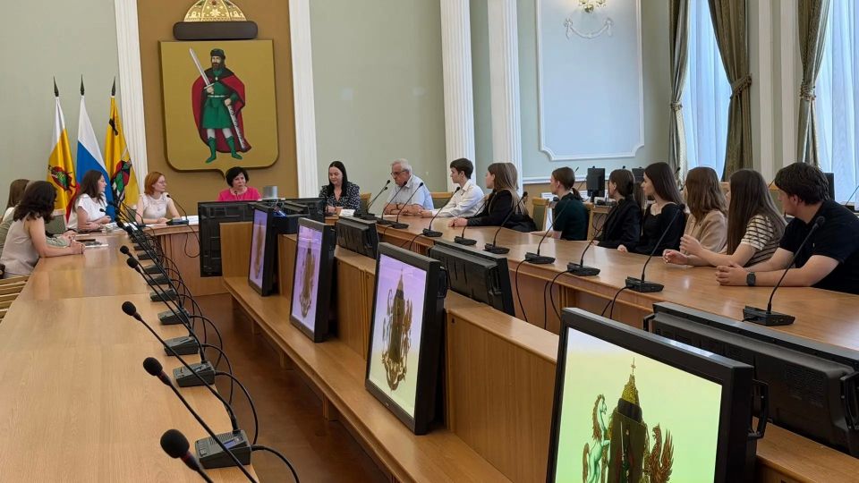 Студенты академии ФСИН России посетили администрацию города Рязани Студенты академии ФСИН России посетили администрацию города Рязани