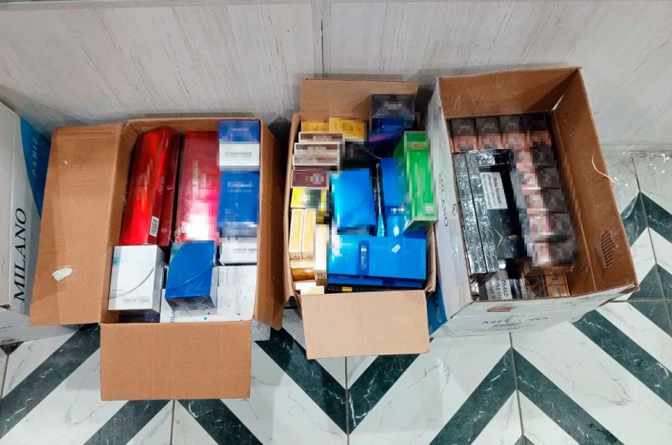 В городе Рыбное полицейские пресекли сбыт немаркированных сигарет в трех торговых точках В городе Рыбное полицейские пресекли сбыт немаркированных сигарет в трех торговых точках