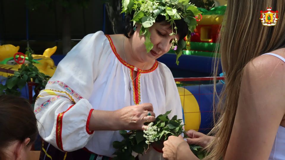 В Касимове прошёл фестиваль народного творчества «Золотая ладья» В Касимове прошёл фестиваль народного творчества «Золотая ладья»