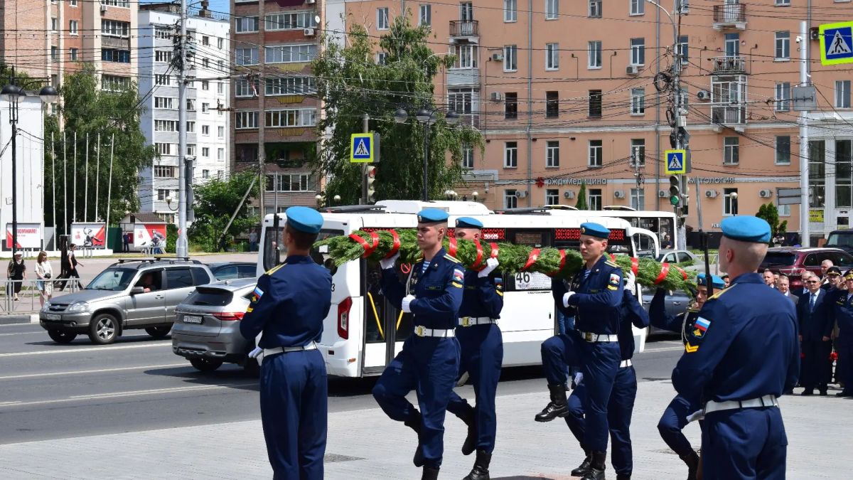 Память погибших в годы Великой Отечественной войны почтили минутой молчания Память погибших в годы Великой Отечественной войны почтили минутой молчания