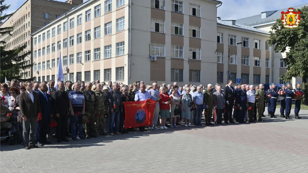 Губернатор Павел Малков принял участие в памятном мероприятии ко Дню ветеранов боевых действий Губернатор Павел Малков принял участие в памятном мероприятии ко Дню ветеранов боевых действий