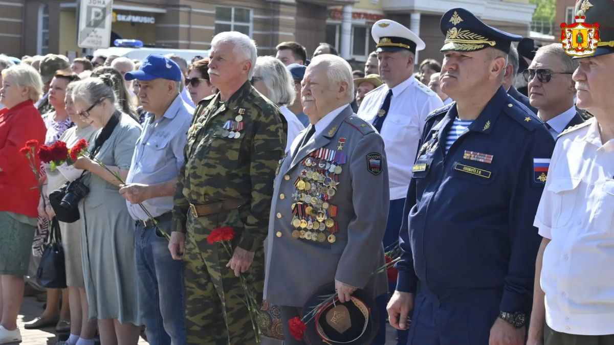 Губернатор Павел Малков принял участие в памятном мероприятии ко Дню ветеранов боевых действий Губернатор Павел Малков принял участие в памятном мероприятии ко Дню ветеранов боевых действий