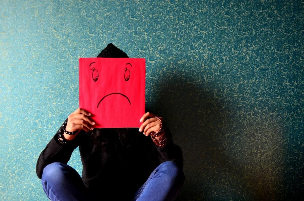 Как успокоиться без таблеток: 9 напитков, которые помогут справиться со стрессом