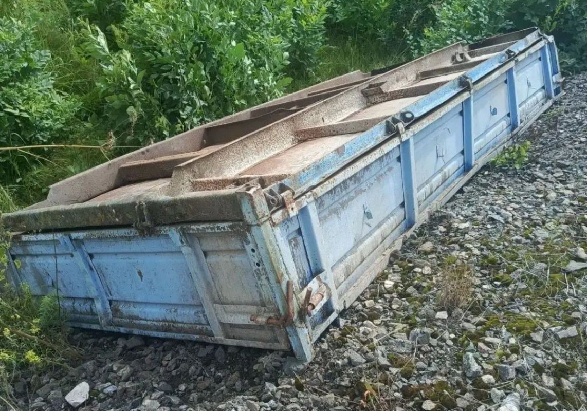 Поезд столкнулся с тракторной тележкой в Чучковском округе Поезд столкнулся с тракторной тележкой в Чучковском округе