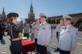 Фоторепортаж с Красной площади, где сегодня состоялась торжественная церемония вручения дипломов о высшем образовании и нагрудных знаков выпускникам Московского университета МВД России имени В.Я. Кикотя