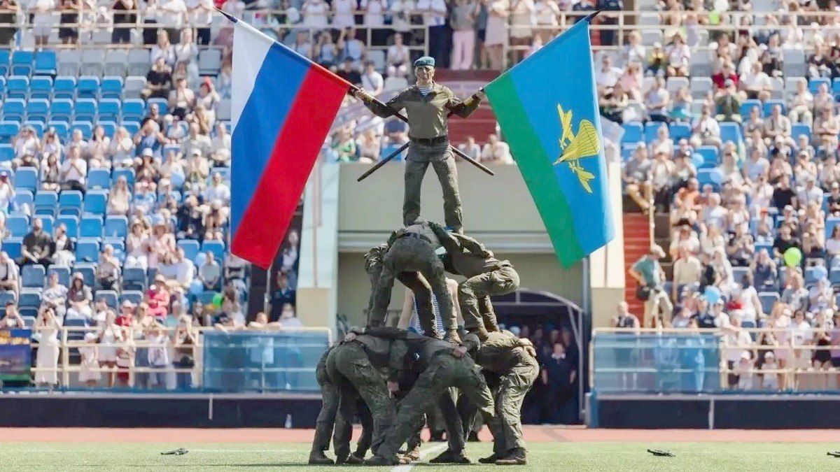 На «Рязань Арене» 2 августа прошел военно-спортивный праздник «Рязань – столица ВДВ», посвященный Дню ВДВ и 96-й годовщине со дня образования Воздушно-десантных войск На «Рязань Арене» 2 августа прошел военно-спортивный праздник «Рязань – столица ВДВ», посвященный Дню ВДВ и 96-й годовщине со дня образования Воздушно-десантных войск