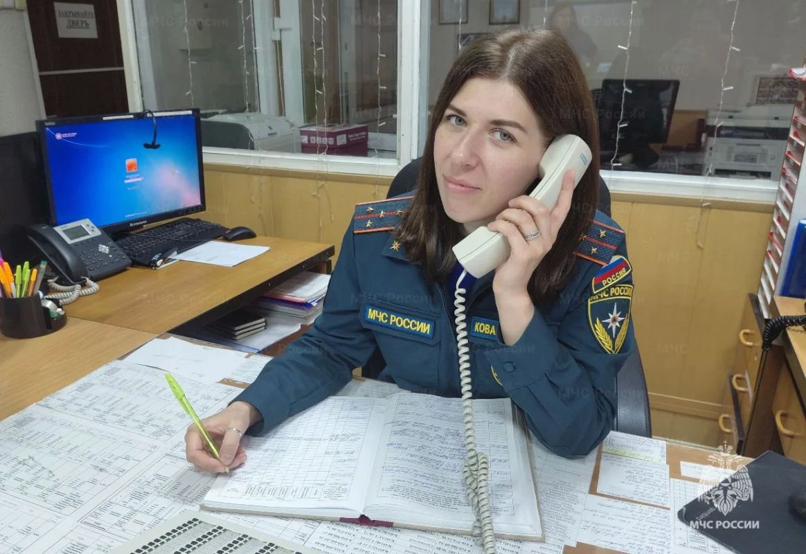Центральный пункт пожарной связи обрабатывает 2000 — 3000 вызовов в сутки