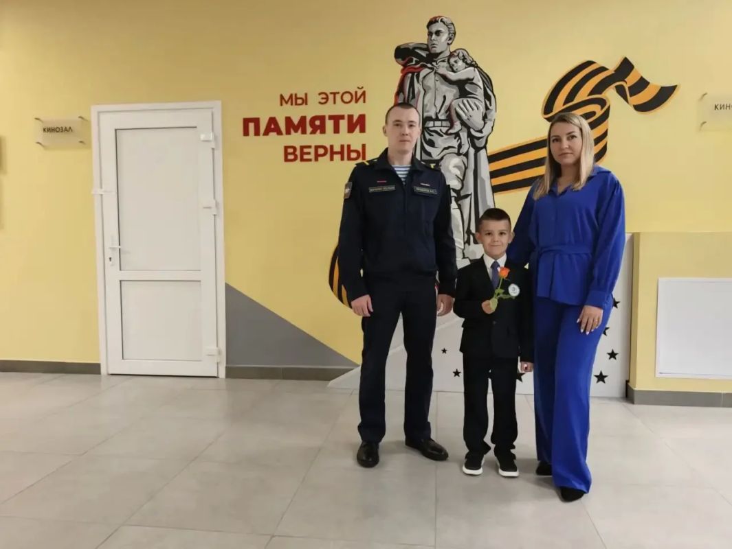В День знаний ветераны СВО сопроводили в школу детей своих боевых товарищей В День знаний ветераны СВО сопроводили в школу детей своих боевых товарищей