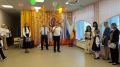 Полицейские и общественники поздравляют школьников Октябрьского района Рязани с Днем знаний