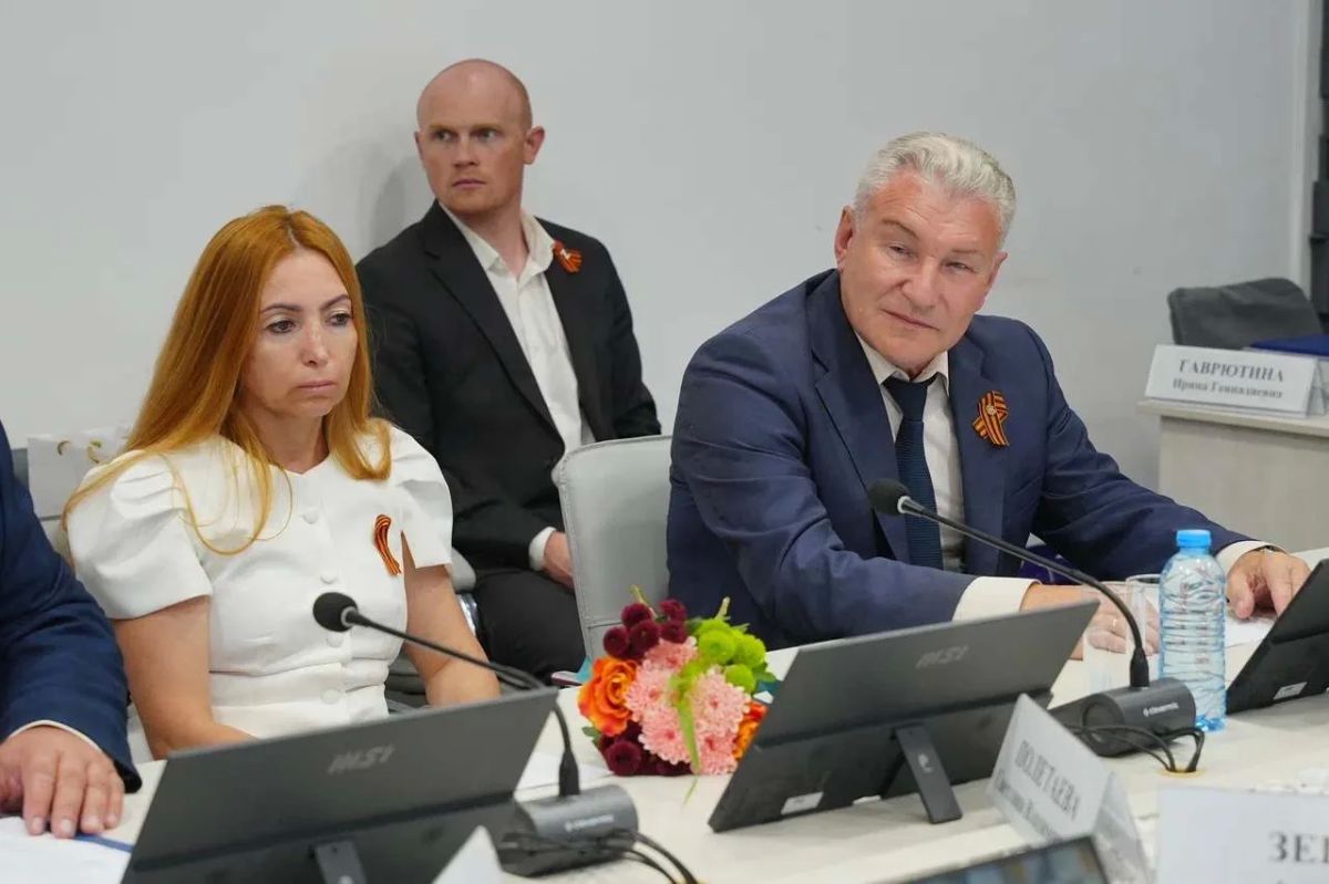 Представители администрации города Рязани принимают участие в праздновании памятных событий города-Героя Новороссийска Представители администрации города Рязани принимают участие в праздновании памятных событий города-Героя Новороссийска