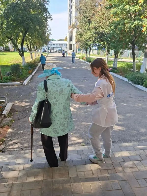 Волонтерская помощь на избирательных участках Волонтерская помощь на избирательных участках