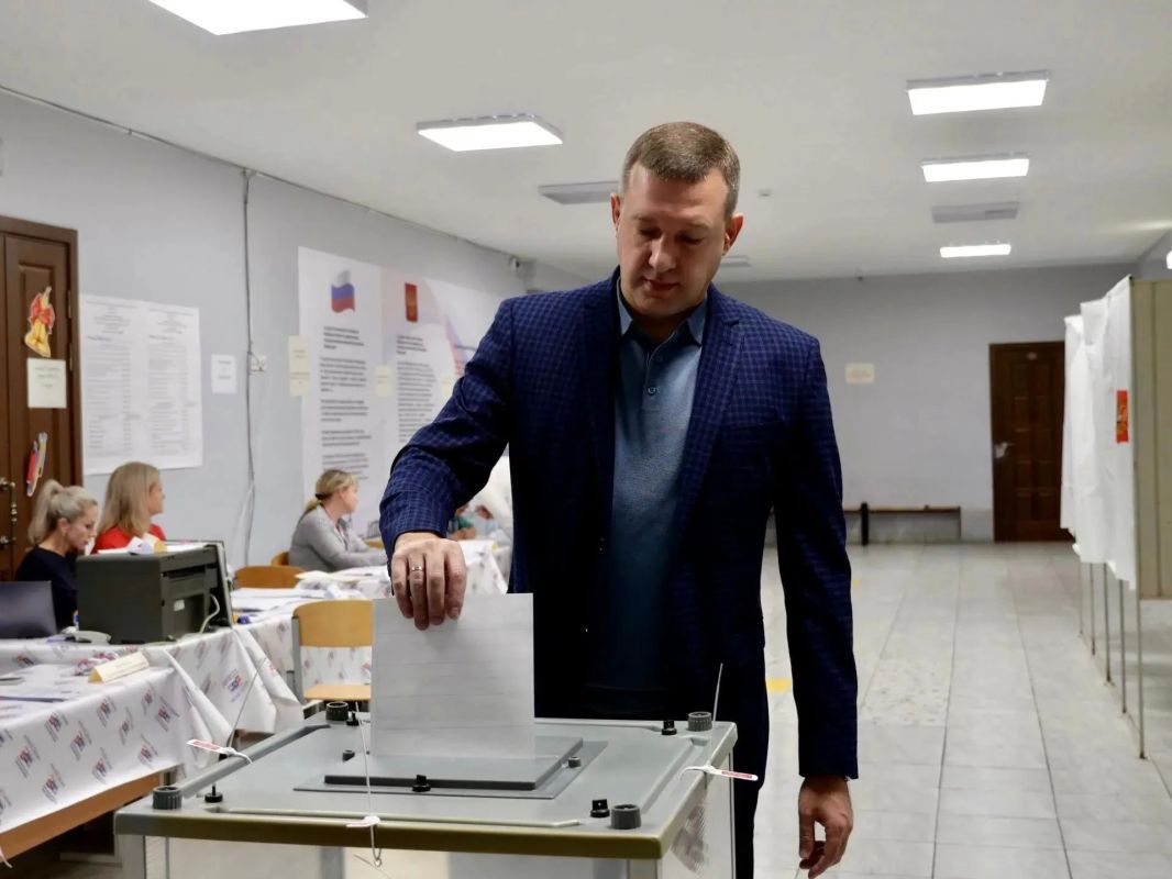 Представители органов власти голосуют на выборах в Рязанской области Представители органов власти голосуют на выборах в Рязанской области