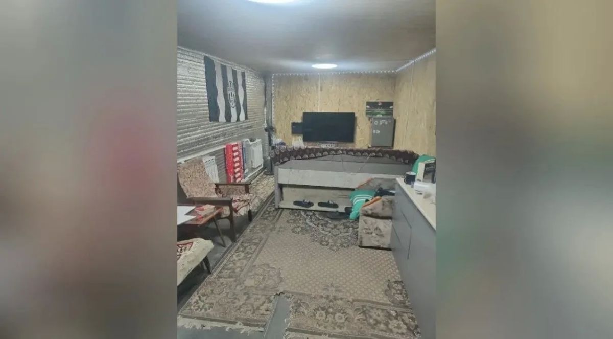 В Новомичуринске полицейские обнаружили в двух гаражах 6 кг марихуаны и галлюциногенные грибы В Новомичуринске полицейские обнаружили в двух гаражах 6 кг марихуаны и галлюциногенные грибы