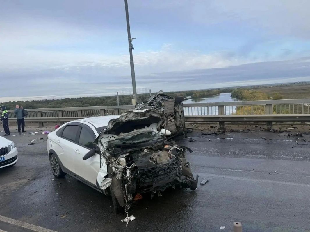 Два человека погибли в аварии на Солотчинском мосту Два человека погибли в аварии на Солотчинском мосту