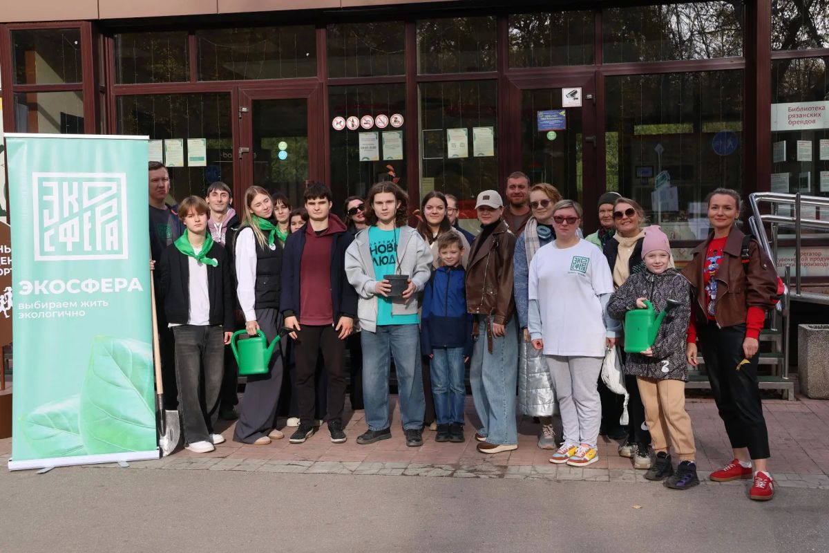 В рамках месячника озеленения в Рязани высадили черёмуху В рамках месячника озеленения в Рязани высадили черёмуху
