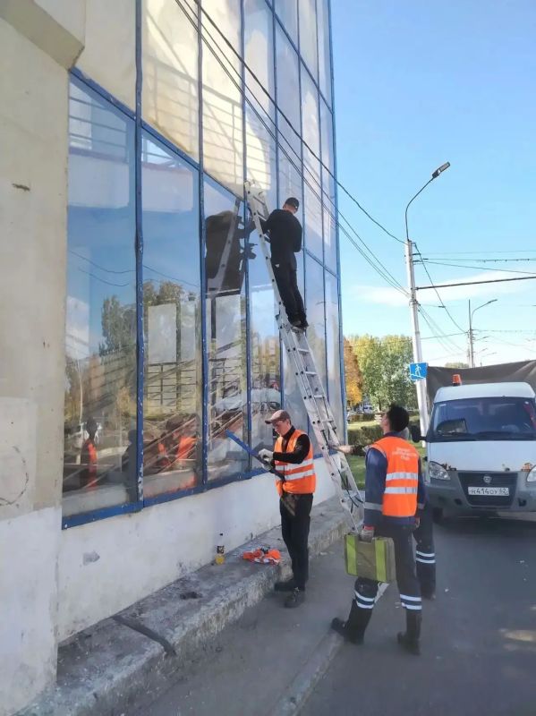 Дирекция благоустройства проводит ремонт пешеходного перехода у «Рязанской таможни»