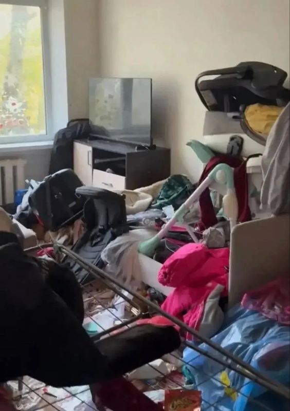 Врач помог спасти детей из заваленной мусором квартиры в Рязани Врач помог спасти детей из заваленной мусором квартиры в Рязани