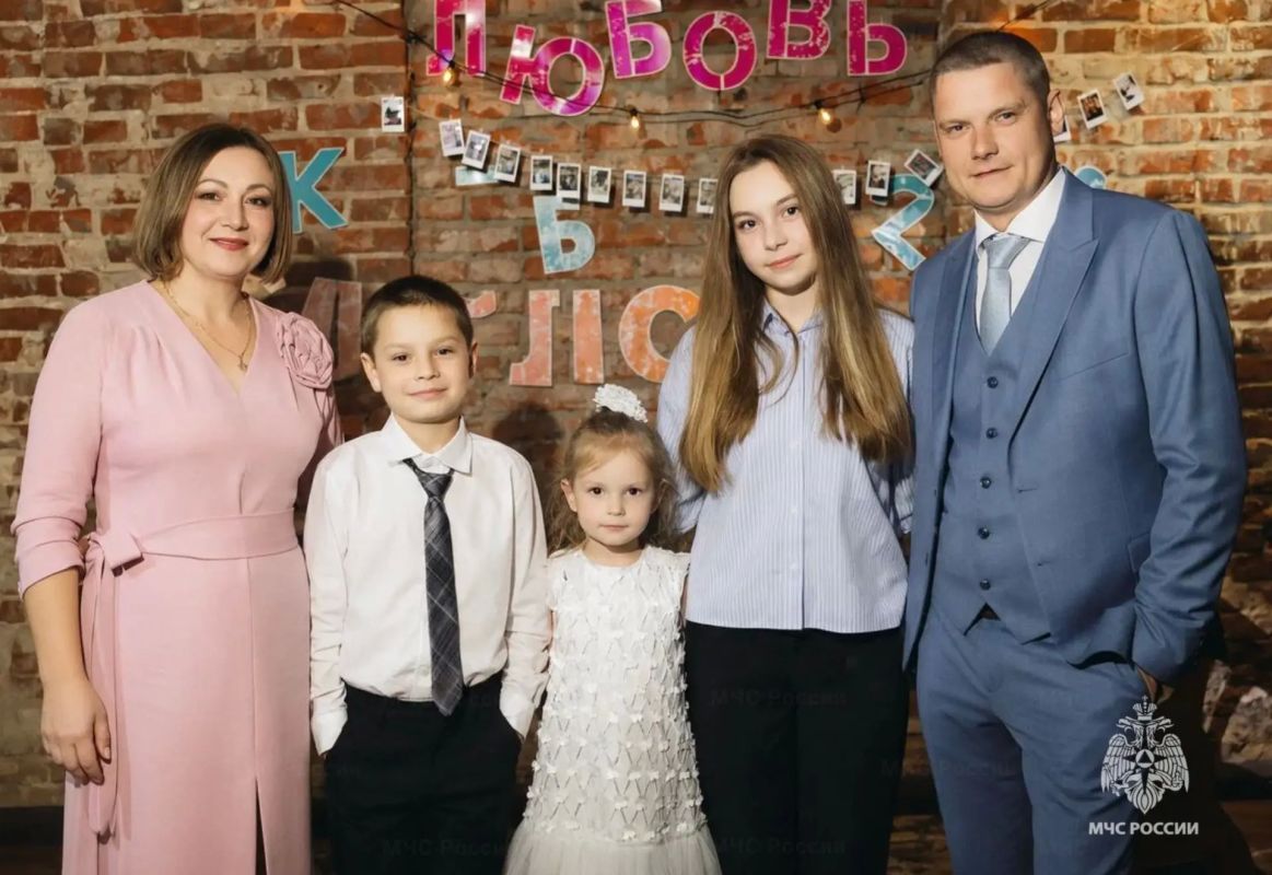 Папы в погонах: звание многодетного отца как особая ответственность Папы в погонах: звание многодетного отца как особая ответственность