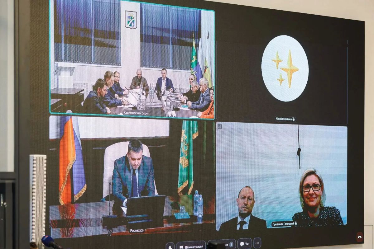 Павел Малков: Вместе с Сергеем Михайловичем Аноприенко провели выездное совещание в Касимове Павел Малков: Вместе с Сергеем Михайловичем Аноприенко провели выездное совещание в Касимове